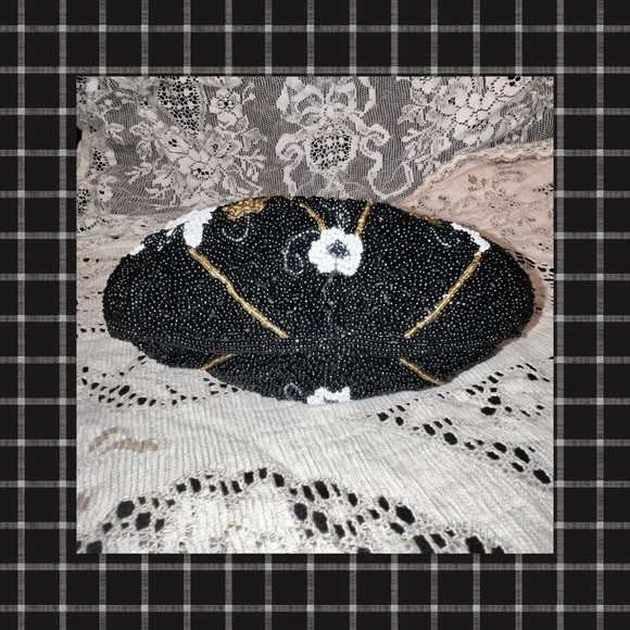 Exclusively made for Asleys Beaded Evening Bag - Picture 5 of 8